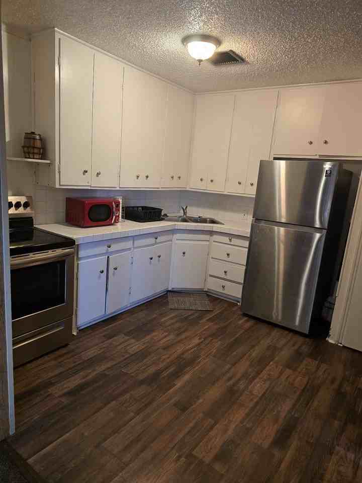 1501 N Texas Ave Apt A #A - Photo 6 of 9