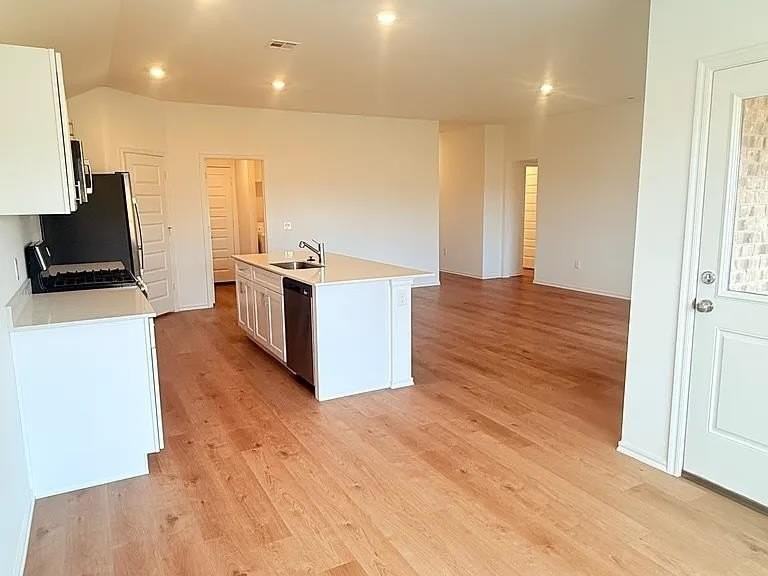 16217 Lovers Ln - Photo 5 of 25