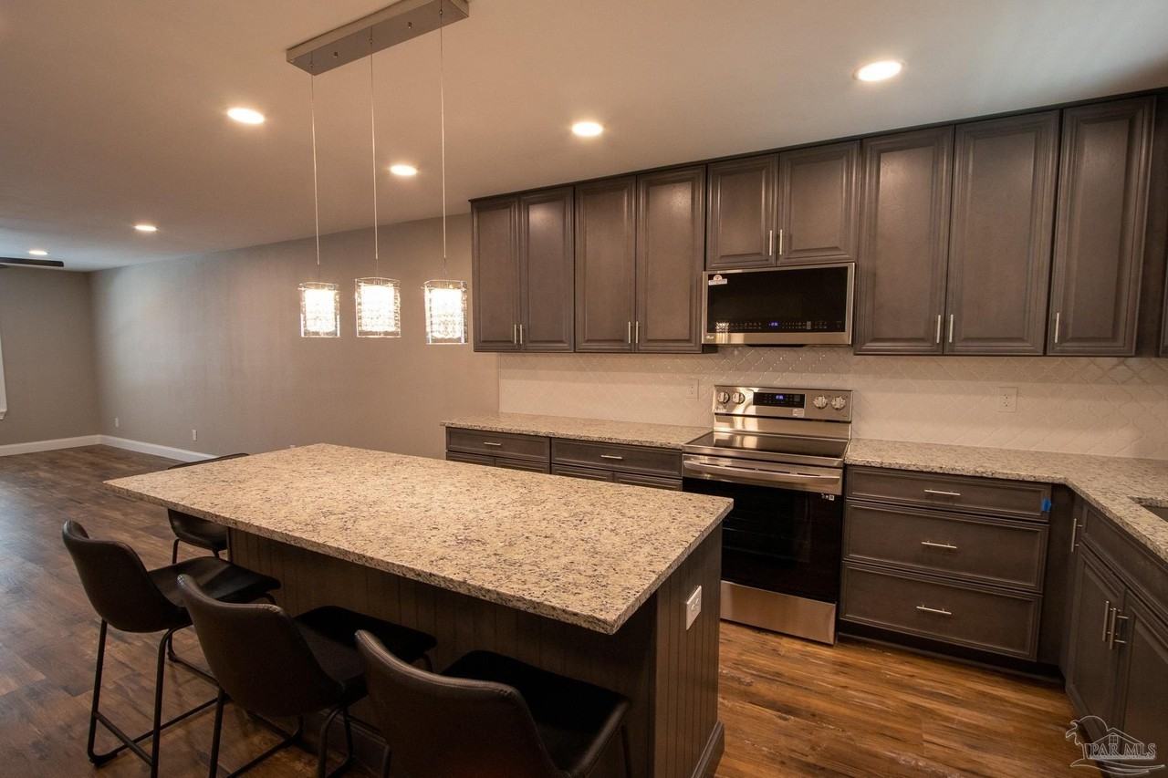 91 Faron Cir #B - Photo 4 of 23