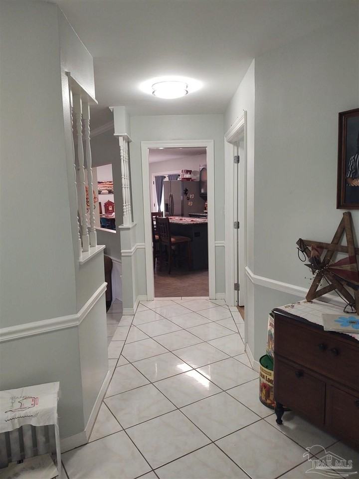 5412 Rowe Trl - Photo 6 of 50