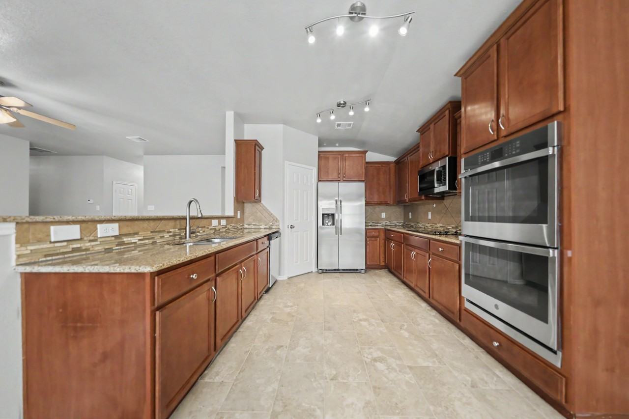 5405 Rimes Ct - Photo 4 of 22