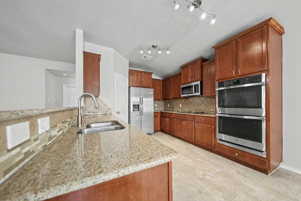 5405 Rimes Ct - Photo 5 of 22