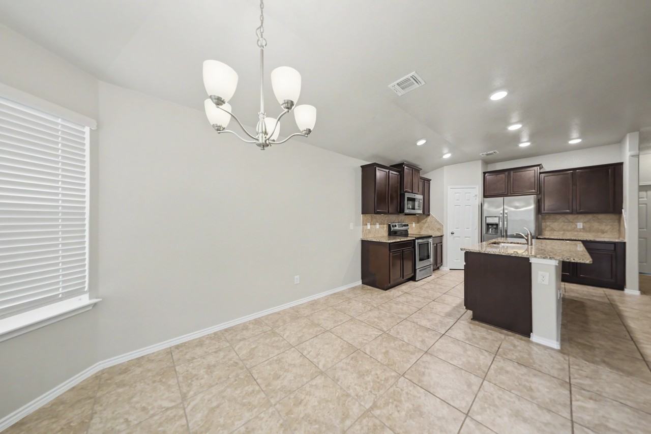9405 Glynhill Ct - Photo 7 of 21