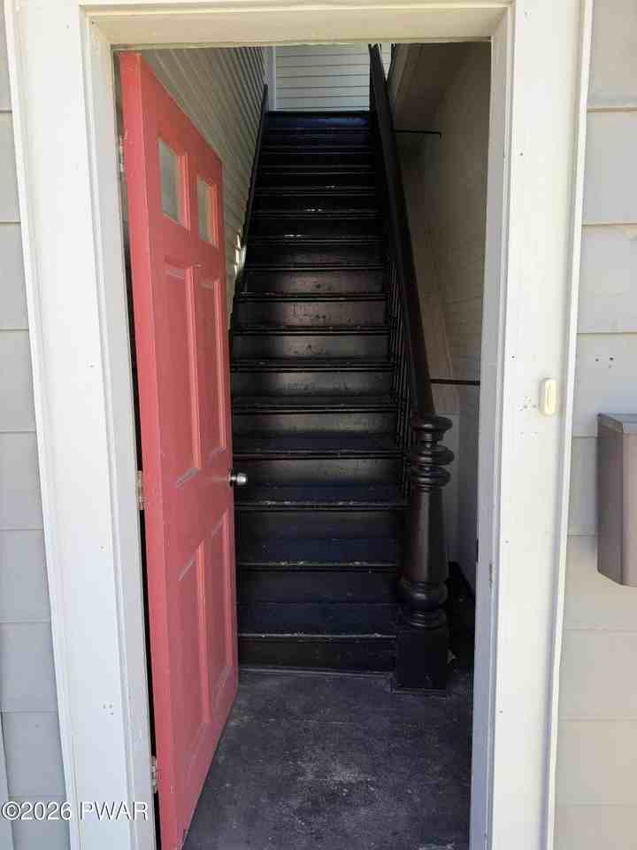 1223 East St - Photo 2 of 20