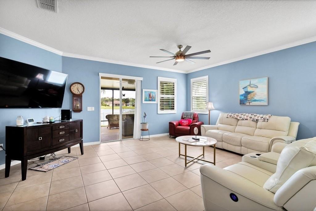 205 Bellamy Trl - Photo 5 of 36