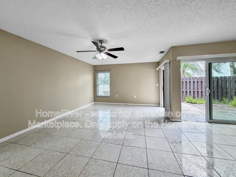 404 Hunter Cir - Photo 5 of 18