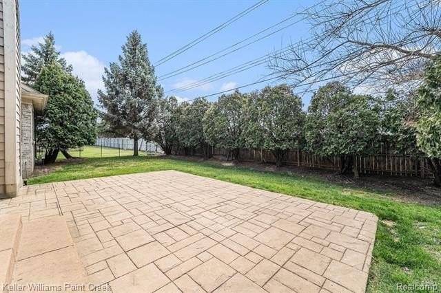 34335 Heartsworth Ln - Photo 7 of 42