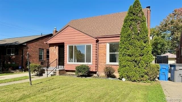311 Amherst St - Photo 3 of 23