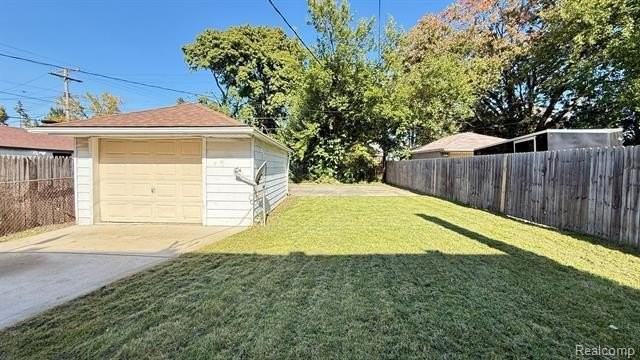 311 Amherst St - Photo 5 of 23