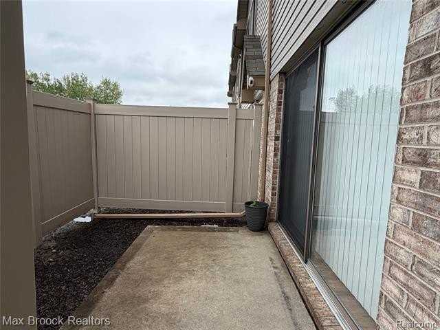 50431 Bay Run S - Photo 2 of 19