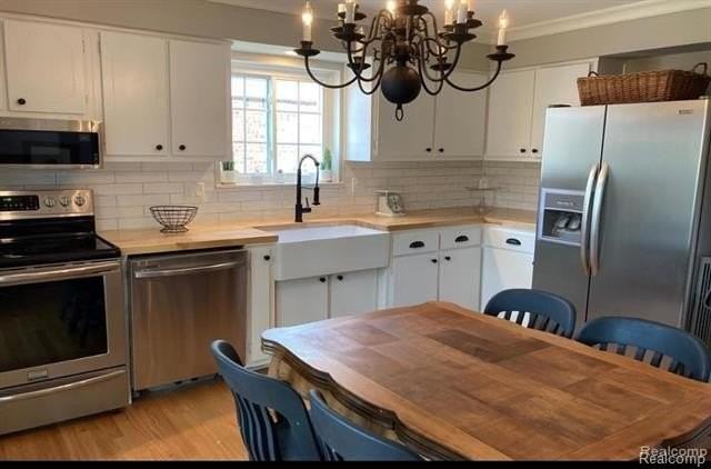 37947 Howell St - Photo 5 of 17
