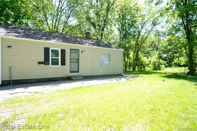 22675 Santa Maria St - Photo 3 of 38