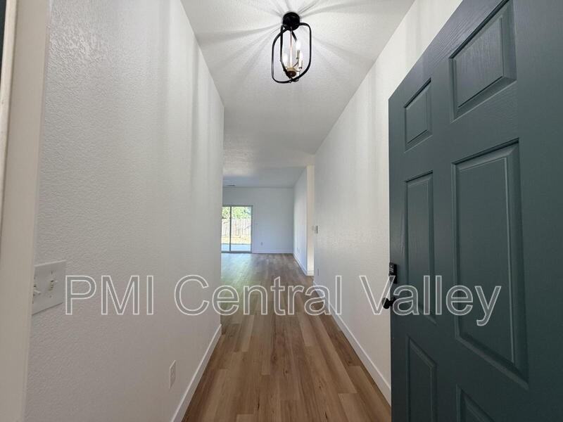 2210 Birchwood Ct - Photo 4 of 30