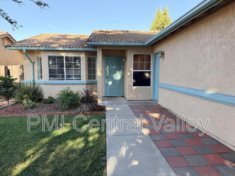 464 Lucas Ct - Photo 3 of 31