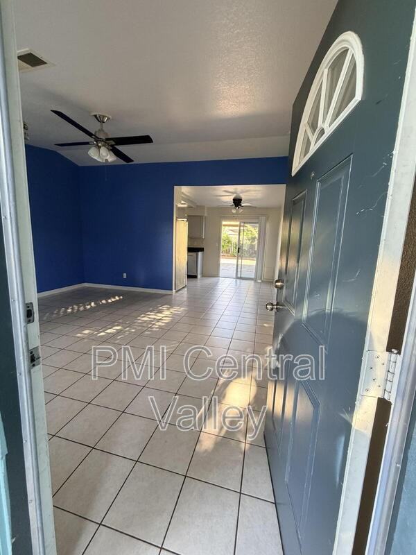 464 Lucas Ct - Photo 4 of 31