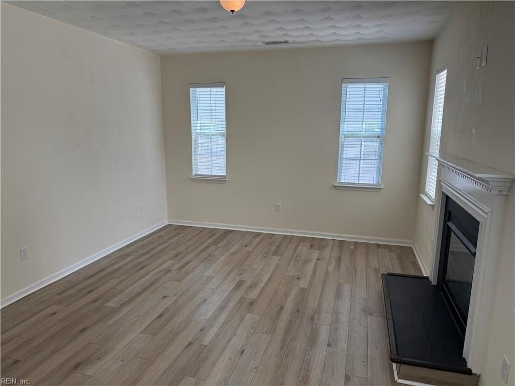 1022 Meadows Reach Cir - Photo 3 of 20