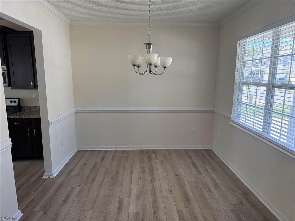 1022 Meadows Reach Cir - Photo 4 of 20