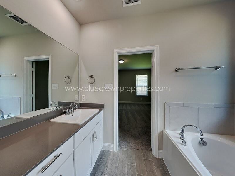 1024 Meadowlark Ave - Photo 7 of 19