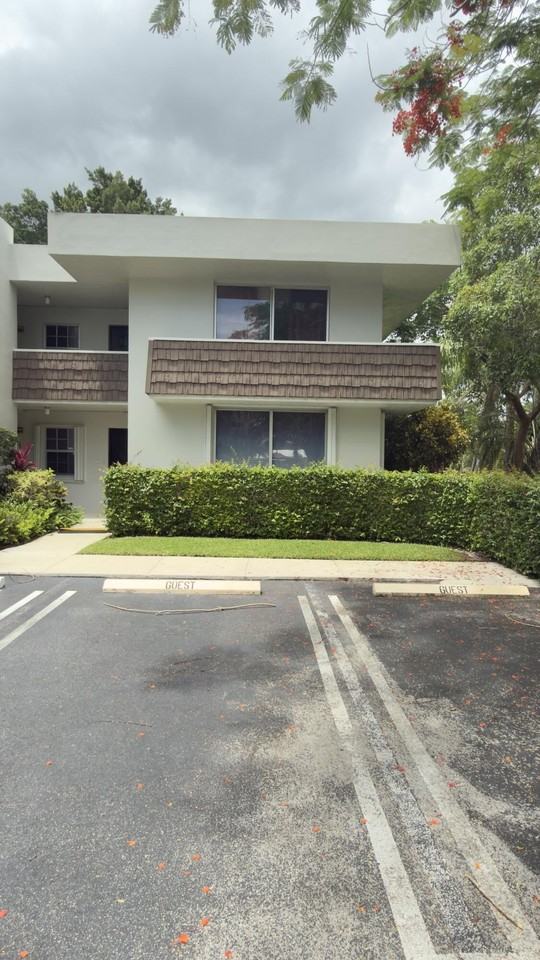 4031 N Cypress Dr #101 - Photo 3 of 32