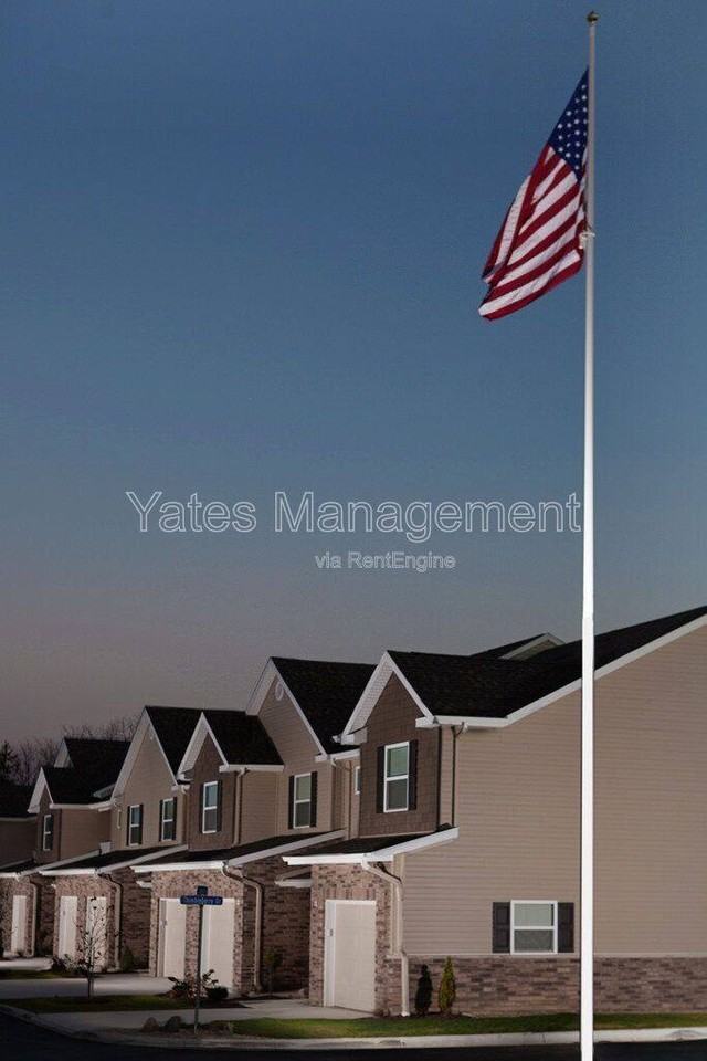 224 Colonial Dr - Photo 2 of 9