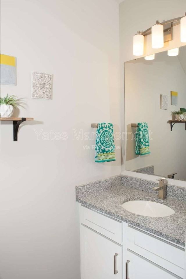 104 Potomac Dr - Photo 2 of 10