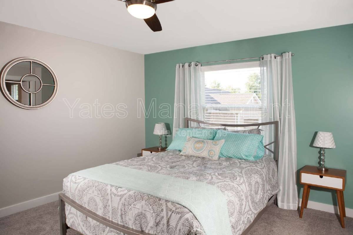 104 Potomac Dr - Photo 3 of 10