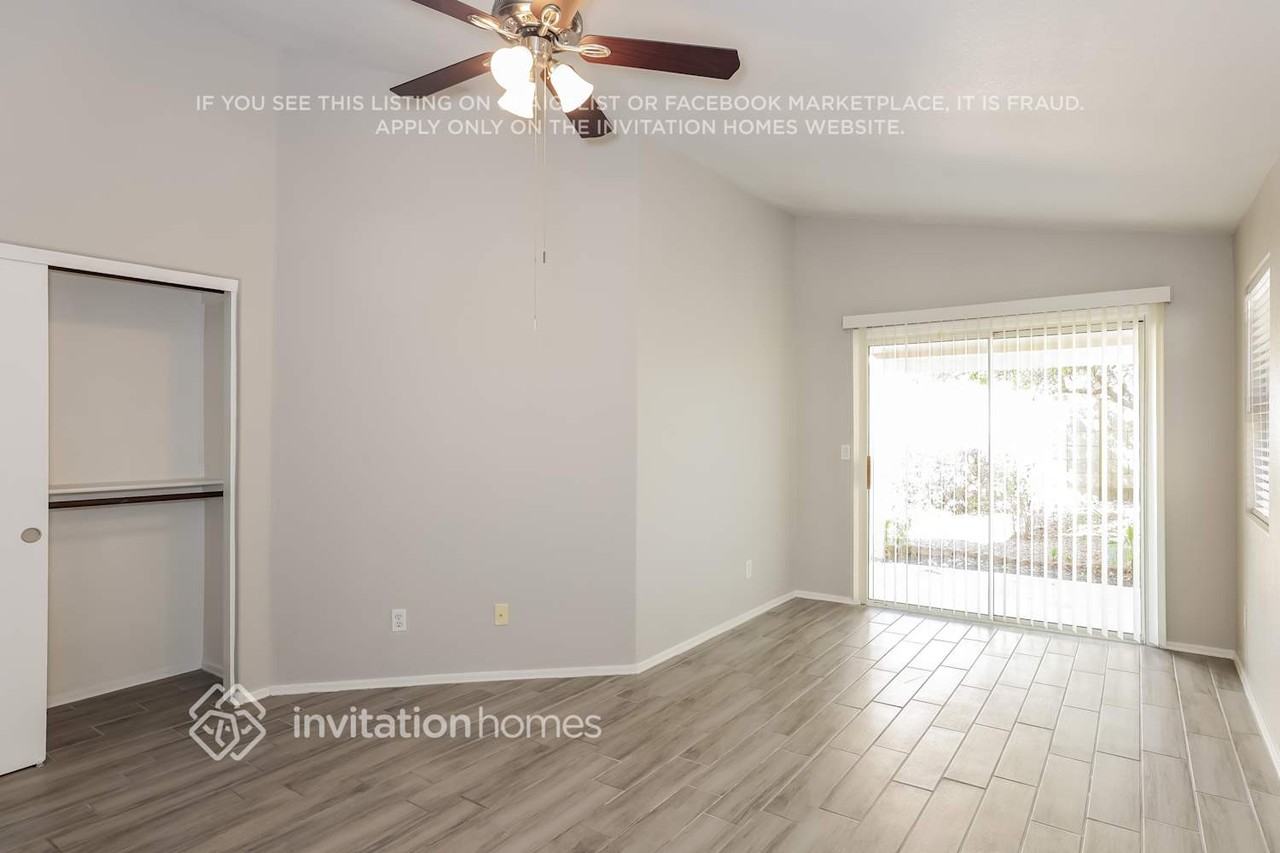 1338 E Angela Dr - Photo 3 of 14