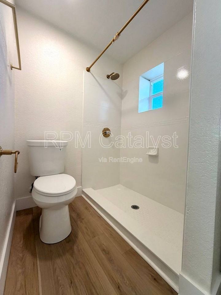 6905 1 2 N Duncan Ave #A - Photo 2 of 10