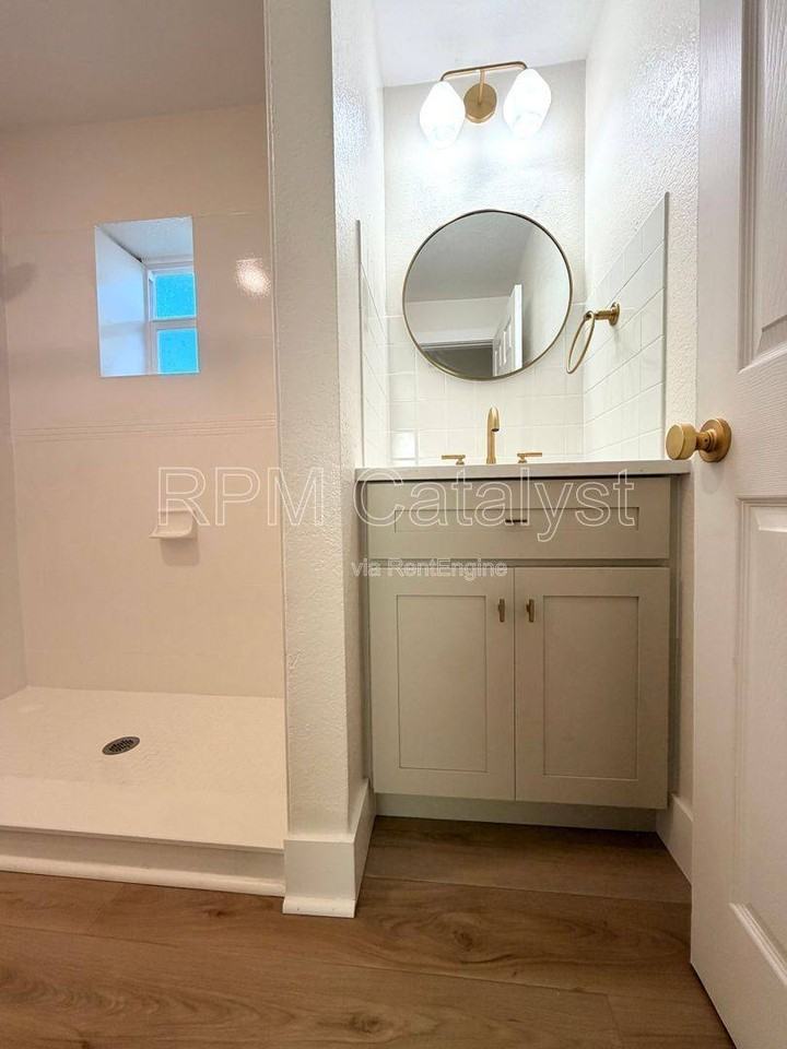 6905 1 2 N Duncan Ave #A - Photo 3 of 10
