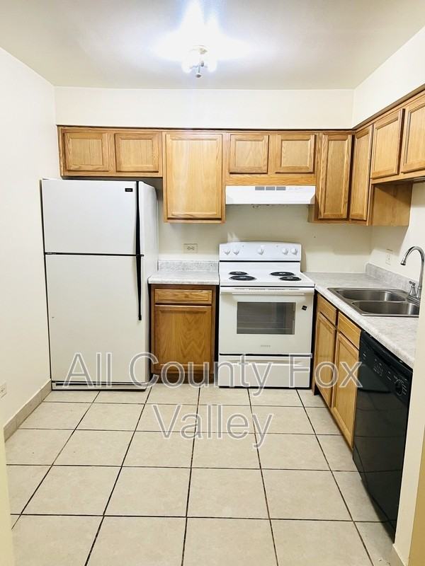 2246 W Nichols Rd #A - Photo 4 of 15
