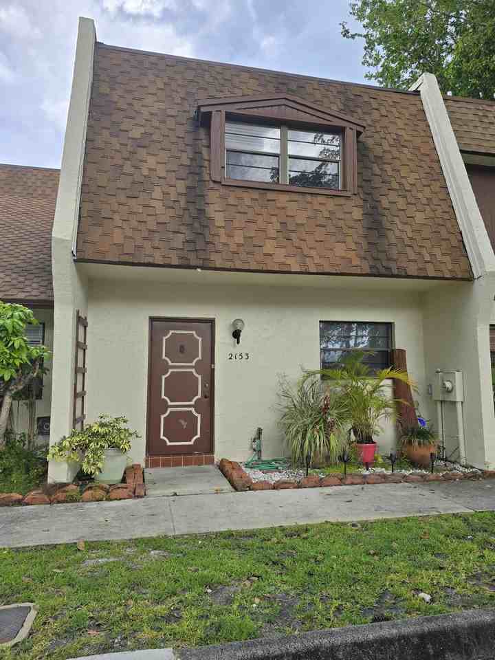 2153 N 14th Ave #2153 - Photo 3 of 11