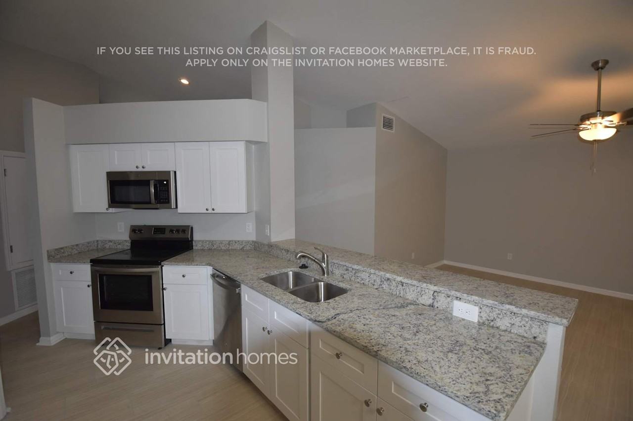 537 Beth Ann St - Photo 3 of 14