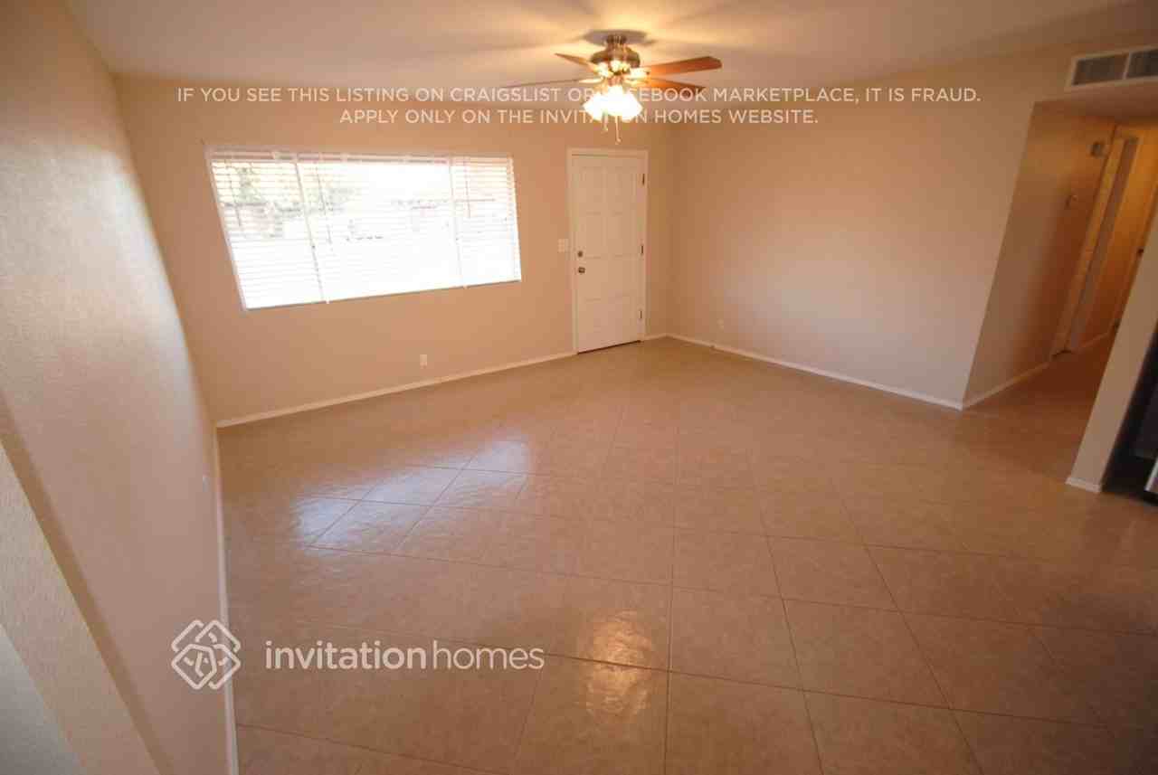 647 E Franklin Ave - Photo 2 of 12