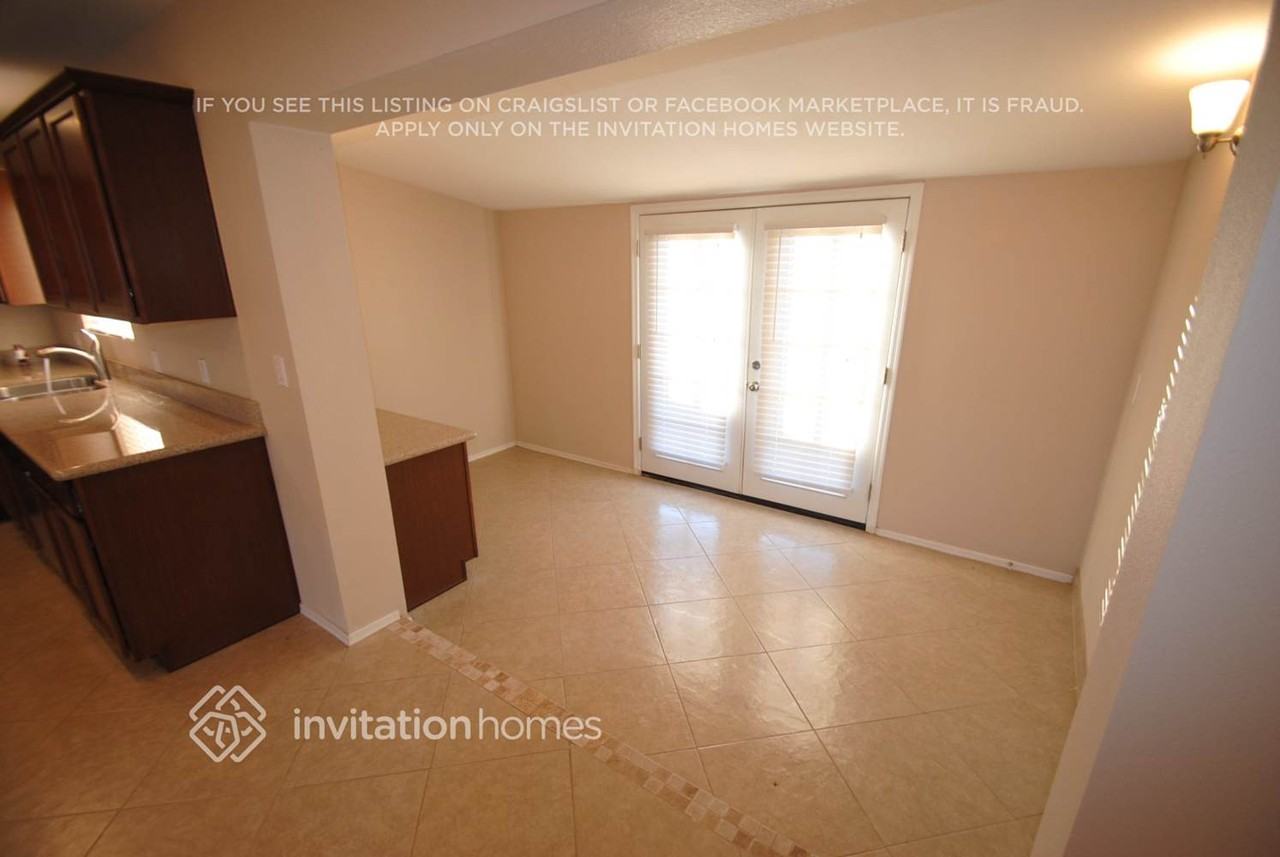 647 E Franklin Ave - Photo 5 of 12