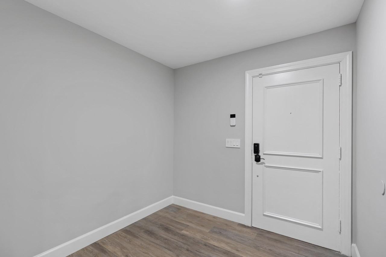 2435 Presidential Way #G - Photo 3 of 35