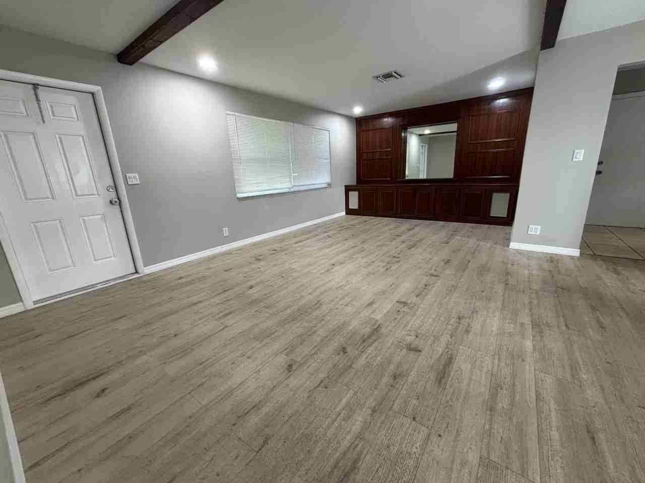 462 S Haverhill Rd - Photo 5 of 17