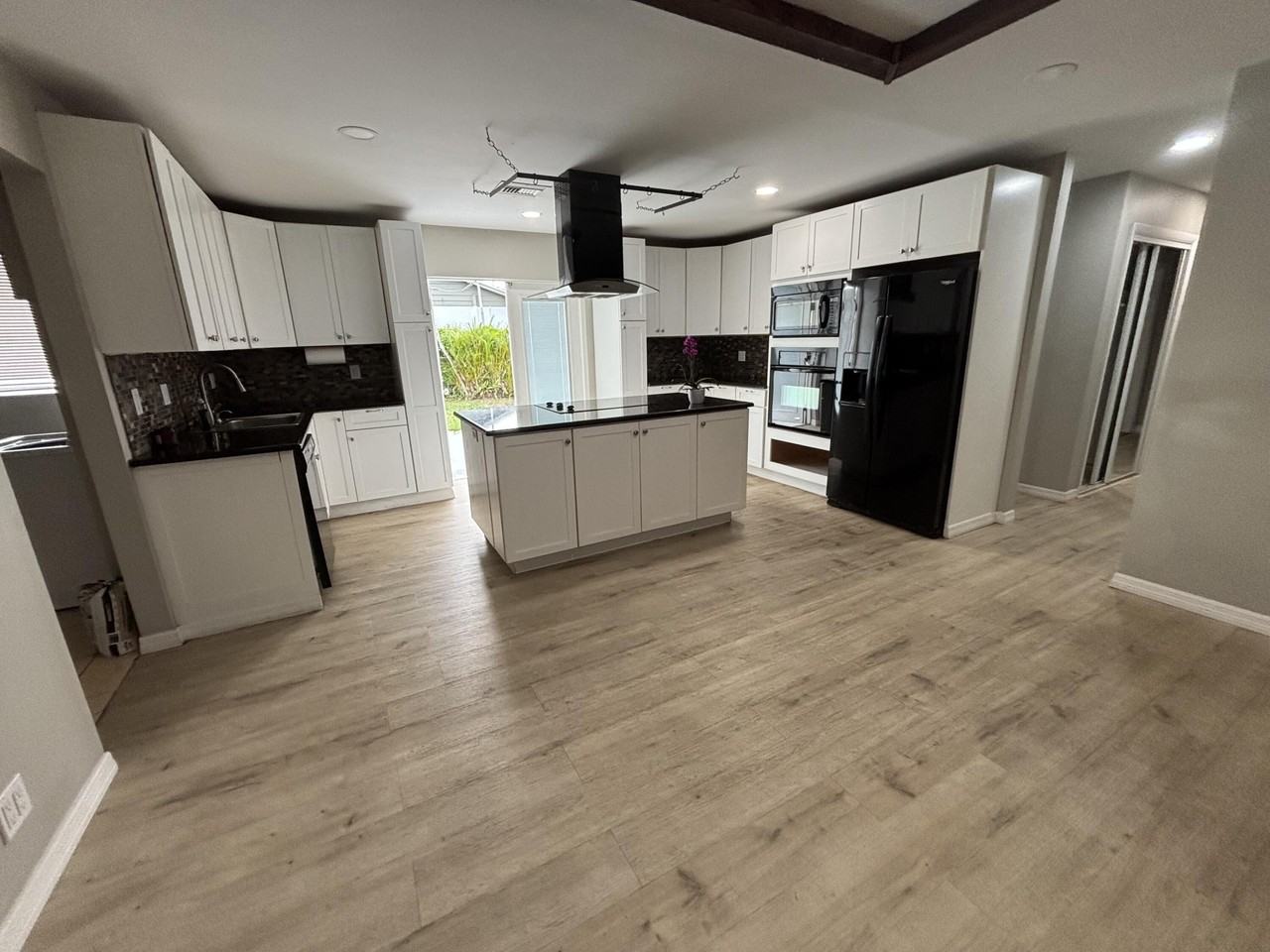 462 S Haverhill Rd - Photo 6 of 17