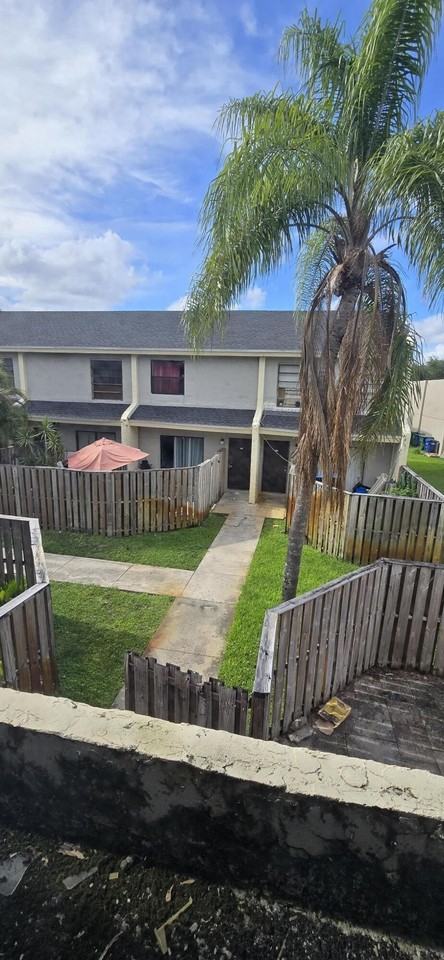 2306 Nw 52nd Ave - Photo 5 of 8