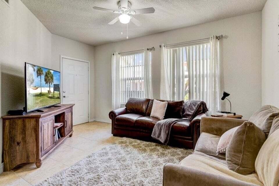 130 Sw Peacock Blvd #16 - Photo 3 of 33
