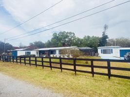 featured image of 4221 Rose Ln