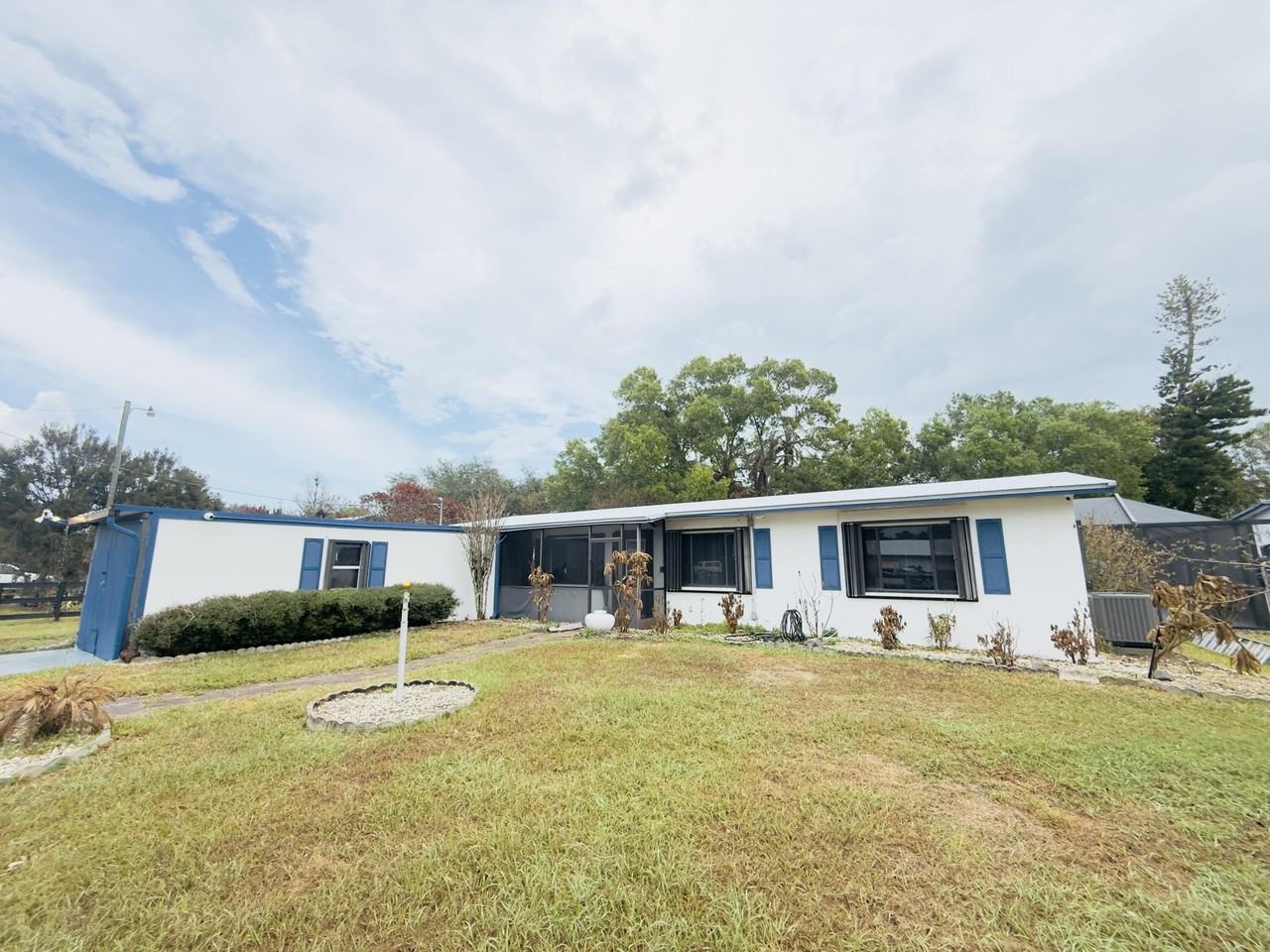 4221 Rose Ln - Photo 2 of 28