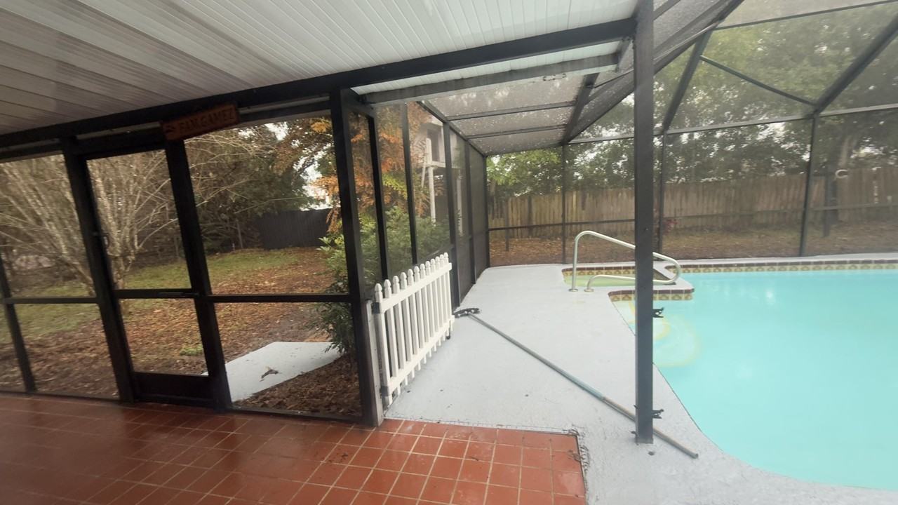 4221 Rose Ln - Photo 5 of 28