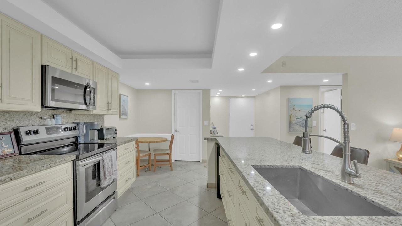 450 Egret Cir #9207 - Photo 4 of 42