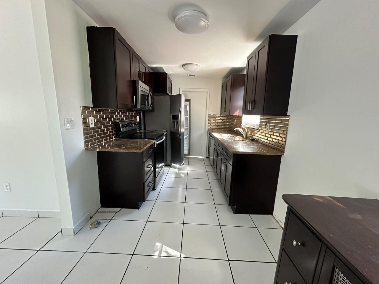 1705 Adams St #1705 - Photo 3 of 28