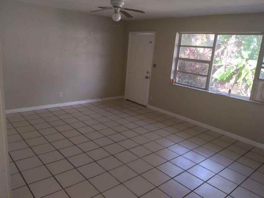 2025 Delphia St - Photo 6 of 20