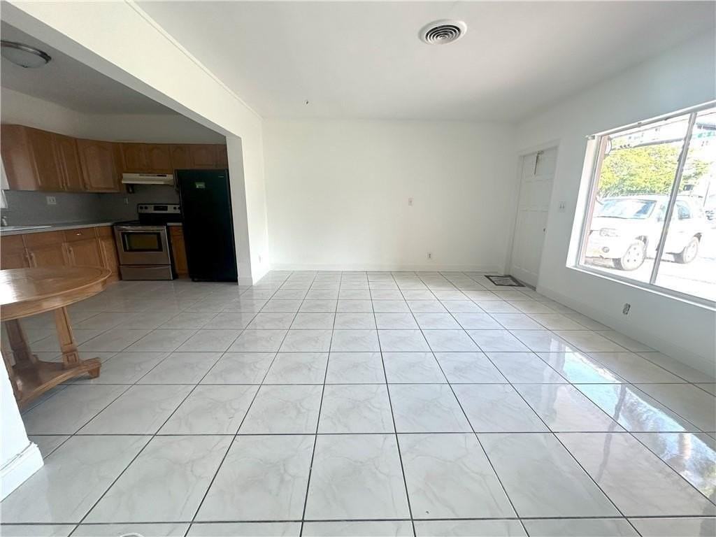 2928 N Ocean Blvd #1 - Photo 3 of 13