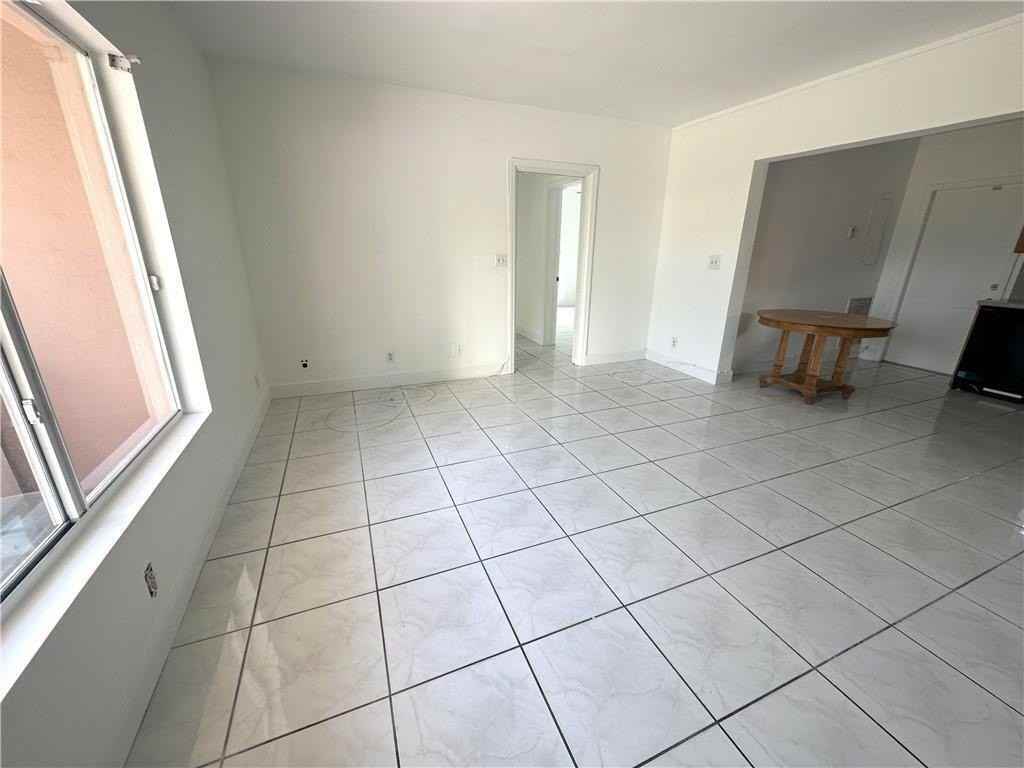 2928 N Ocean Blvd #1 - Photo 4 of 13