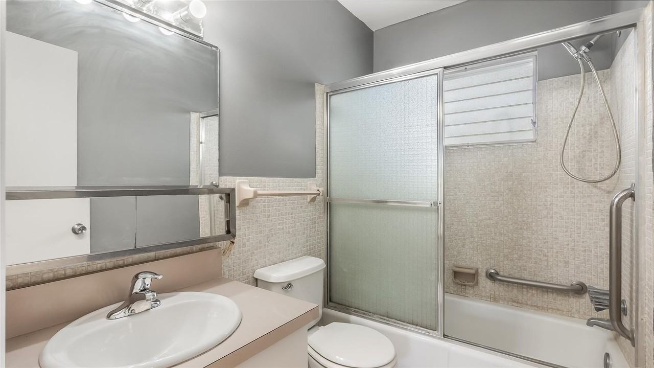 2309 Park Ln #202 - Photo 6 of 26