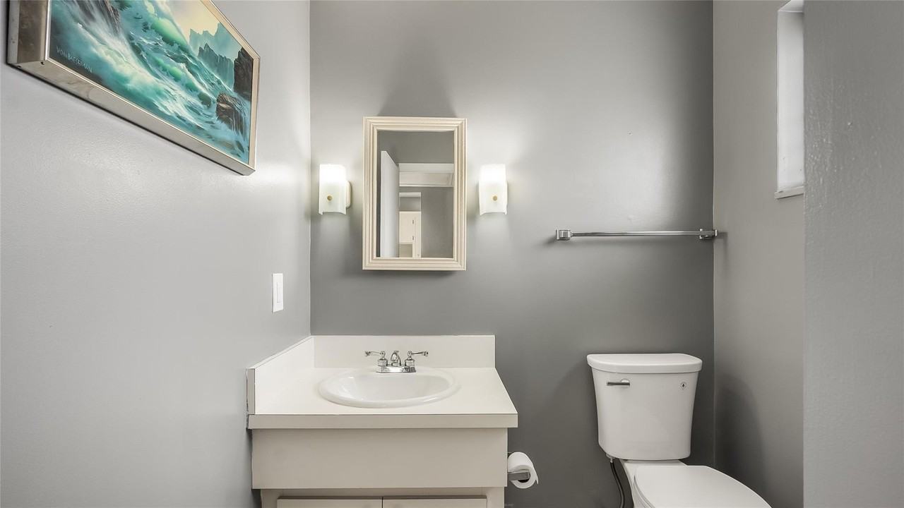 2309 Park Ln #202 - Photo 7 of 26