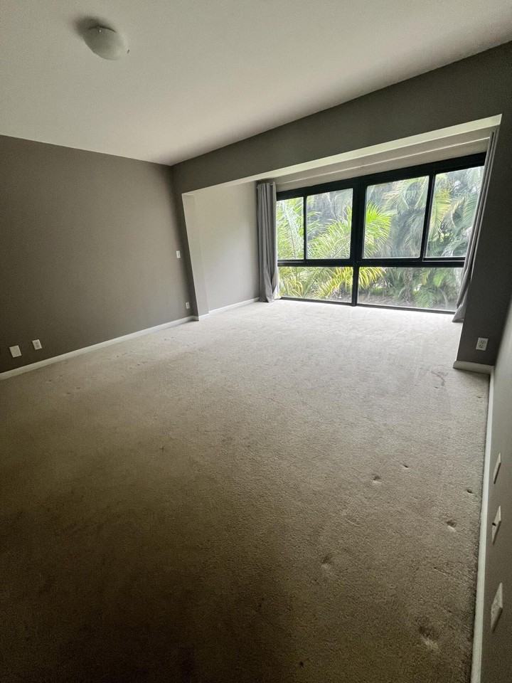1700 Presidential Way #203 - Photo 4 of 15